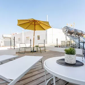 Precioso Atico De Diseno, Gran Terraza De 35 M2 Y De 16 M2 Y Garaje En Pleno Centro Appartamento